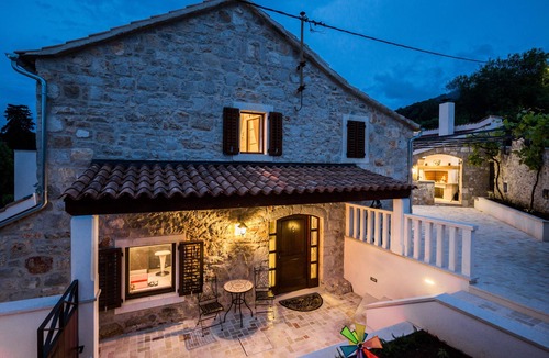 Dol Villa | Spa Villa Jasmine with Heated Pool