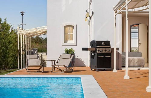 Lanterna Villa | Spacious 4-bedroom villa Bianca by Casa del Sole in charming Vabriga with pool.