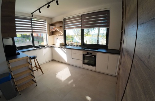 Resnik Villa | Spacious 5-bedroom villa with WiFi, access to gym and pool in charming Tarčin