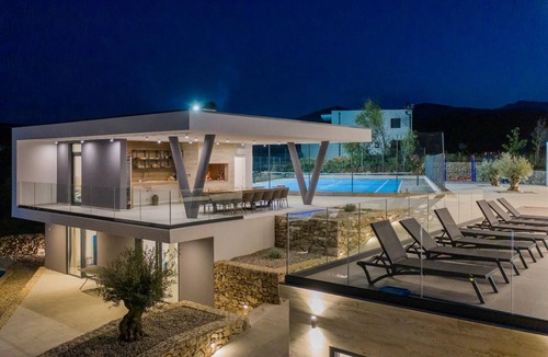 Podbablje Villa | Spacious 8-bedroom villa in amazing Grubine with AC