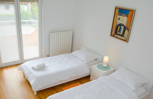 Cikovici Apartment | Spacious Apartment Adriana with the sea and mountain view