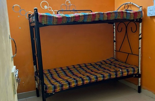 Guindy Apartment | Spacious bedrooms PG House in wonderful Chennai with AC, fitness room, WiFi