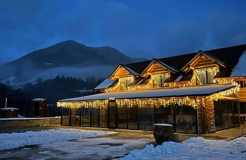 Gresu Ski Chalet | Spacious chalet in charming Greșu with Sauna and Bathtub