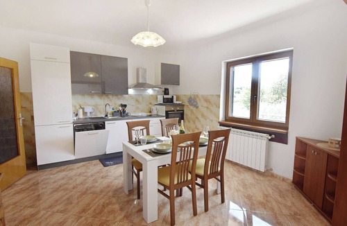 Radini Apartment | Spacious "Maria" Apartment in a Quiet Village Near Umag