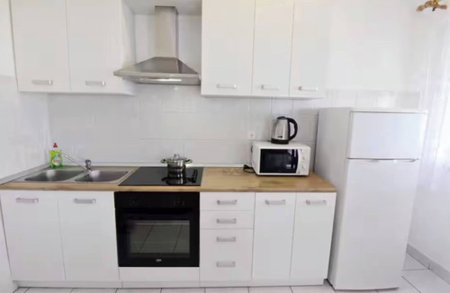 Monterol Apartment | Spacious retreat for families and friends