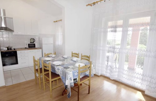 Monterol Apartment | Spacious retreat for families and friends
