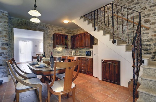 Rojnici House | Spacious villa with private pool, volleyball court and barbecue area