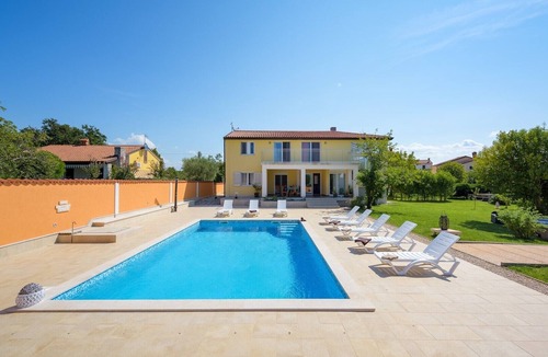 Babici House | Spacious villa with swimming pool and garden - Villa Anica