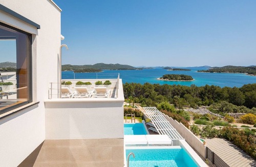 Jezera Villa | Special Offer | Villa Luxor | 4 Bedrooms | Heated Pool & Spa