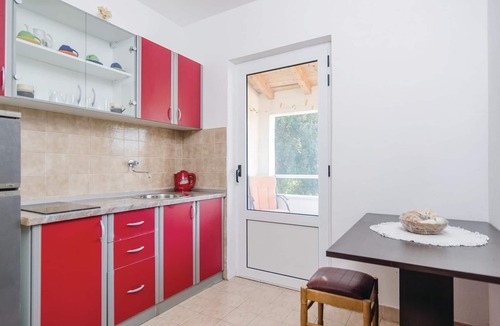 Zuljana Apartment | Spend your vacation in Zuljana in these functionally furnished apartments.
