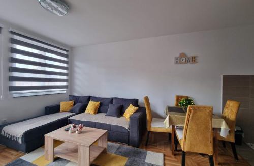 Pale Apartment | Stan Na dan Pale Ice1
