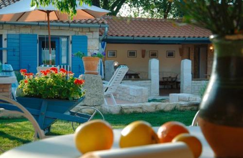 Stifanici House | Stancija Baladur in Rakovci - 3 Häuschen für insgesamt 6 Personen Baladur 3