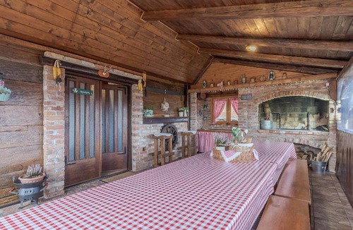 Zumberak Ski Chalet | Stara Hiža Vlašić - One bedroom Chalet with Private Garde
