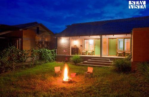 Denkanikota Villa | StayVista's Sunnyside Farmstay - Denkanikottai - 2BHK with Pet Friendly & Bonfire
