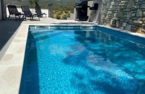 Donji Karin House | Stone House Kostela