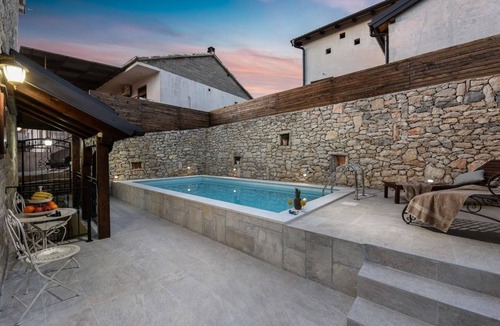 Pakostane Villa | Stone Villa Aura with pool