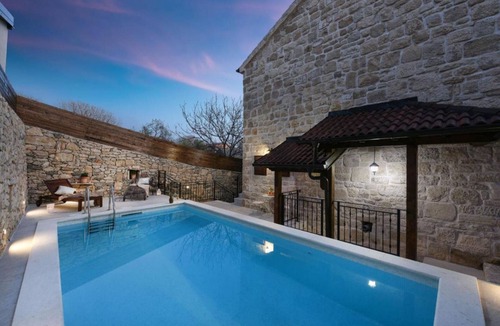 Pakostane Villa | Stone Villa Aura with pool