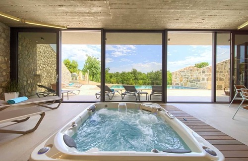 Nenadici Villa | Stone villa Jerini House* with an outdoor pool and wellness