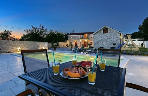 Skabrnja Villa | Stone villa Tereza, 4 bedroom, table tennis, playground for kids, pool