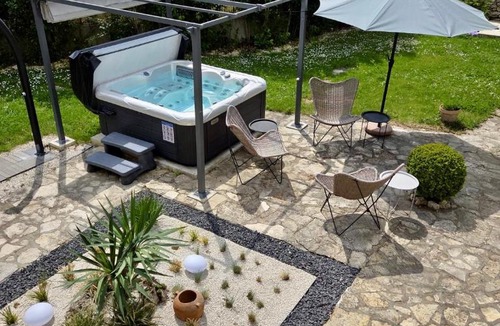 Krmed House | Stonehouse Ana with Jacuzzi Rovinj-Krmed