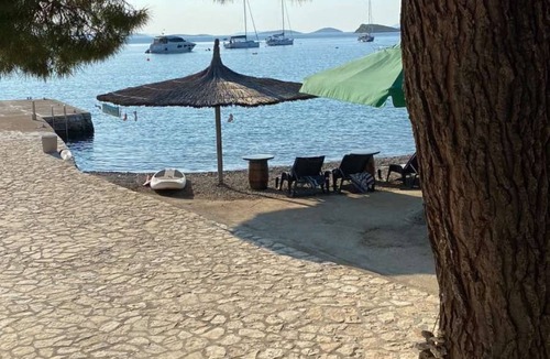 Kornati Apartment | Strandhaus Sofia - Ferienanlage Bain, Žut - Kornati by Interhome