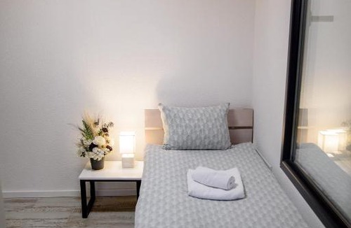 Canton 10 House | Strane