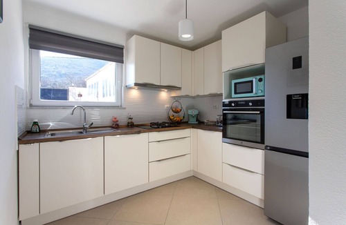 Seget House | Strize - 3-bedroom & 3-bathroom house with pool