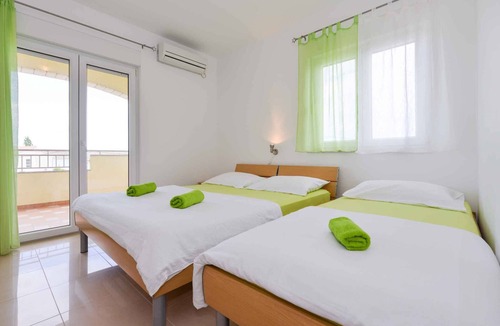 Ljubac Apartment | Studio 80 m from the sandy beach
