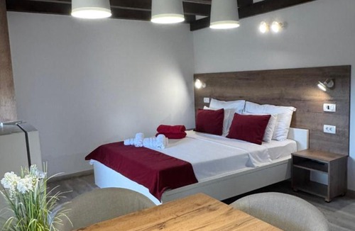 Donje Rastane Apartment | Studio apartman Cornelia s bazenom i jakuzijem