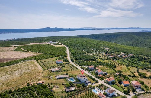 Donje Rastane Apartment | Studio apartman Cornelia s bazenom i jakuzijem