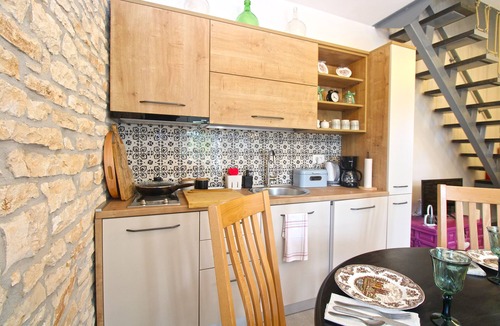 Grzini Apartment | Studio apartment 2323/109271 (Istria - Svetvinčenat), 28500m from the beach