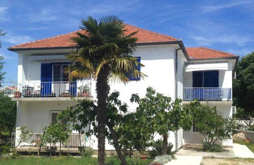 Biograd na Moru Apartment | Studio Apartment Blue Window