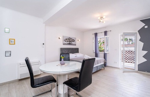 Babin Kuk Apartment | Studio Apartment Feather - Studio Apartment with Terrace