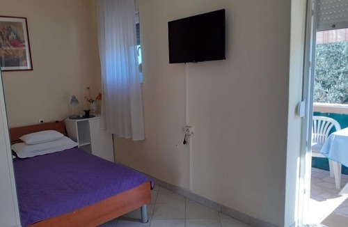 Sukosan Apartment | Studio apartment in Sukošan with Seaview, Balcony, Air condition, Washing machine (151-1)