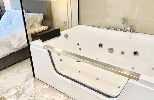 Mirijevo Condo | Studio Bulevard57 with hot tube