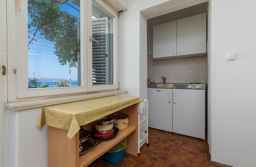 Bratus Apartment | Studio flat near beach Bratuš, Makarska (AS-22135-d)