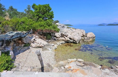 Putnikovic Apartment | Studio flat near beach Kabli, Pelješac (AS-10225-a)