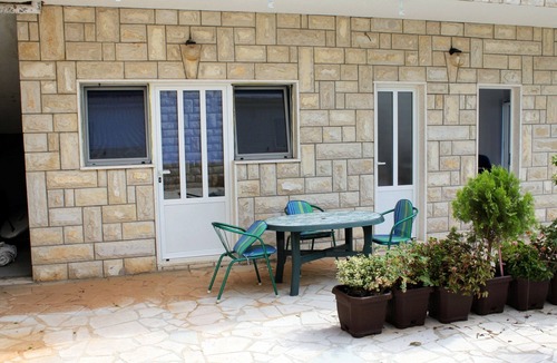 Gdinj Apartment | Studio flat near beach Cove Jedra, Hvar (AS-2583-a)