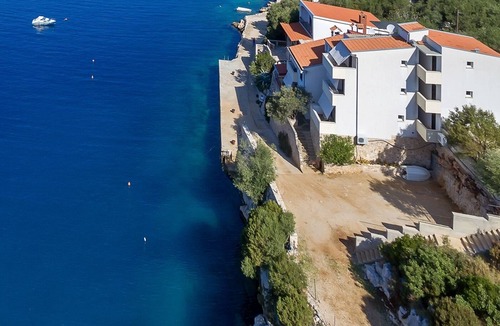 Pokrivenik Apartment | Studio flat near beach Cove Pokrivenik (Hvar) (AS-5231-d)