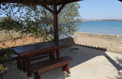 Tkon Apartment | Studio flat near beach Tkon, Pašman (AS-8377-a)