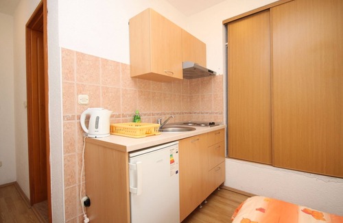 Kastel Kambelovac Apartment | Studio flat with terrace Kaštel Kambelovac, Kaštela (AS-8627-g)