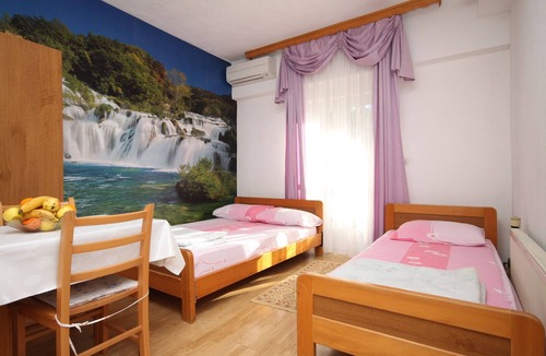 Kastel Kambelovac Apartment | Studio flat with terrace Kaštel Kambelovac, Kaštela (AS-8627-a)