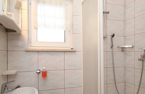Kastel Kambelovac Apartment | Studio flat with terrace Kaštel Kambelovac, Kaštela (AS-8627-a)