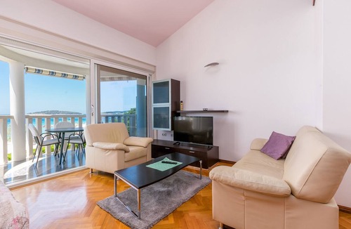 Rogoznica Apartment | Studio flat with a swimming pool by the beach Rogoznica (AS-7557-a)