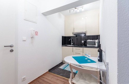 Stanici Apartment | Studio flat with a swimming pool Stanići, Omiš (AS-18676-a)