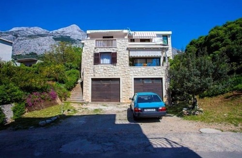 Bidol Apartment | Studio flat with balcony and sea view Makarska (AS-11418-a)