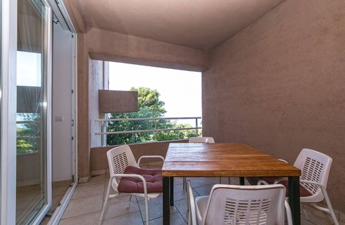 Brela Apartment | Studio flat with balcony and sea view Brela, Makarska (AS-16596-a)