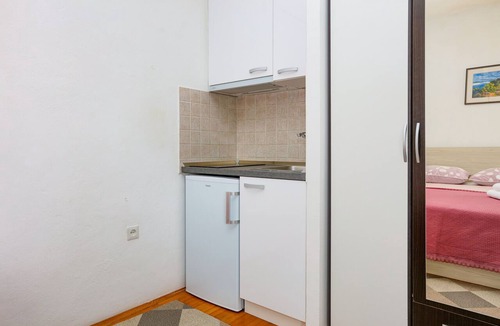 Tijesno Apartment | Studio flat with balcony and sea view Tisno, Murter (AS-17716-a)