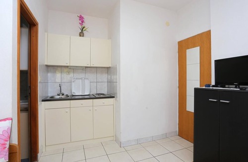 Okrug Donji Apartment | Studio flat with terrace and sea view Okrug Donji, Čiovo (AS-18796-a)