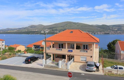 Okrug Donji Apartment | Studio flat with terrace and sea view Okrug Donji, Čiovo (AS-18796-a)